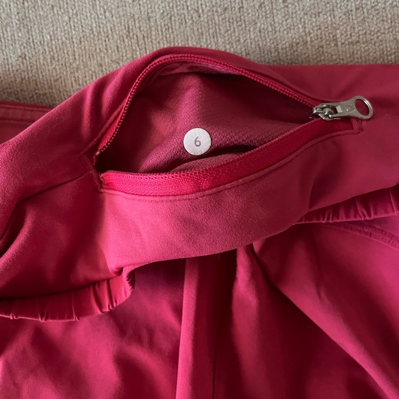 Lululemon 2.5” inseam athletic shorts - Picture 3 of 3